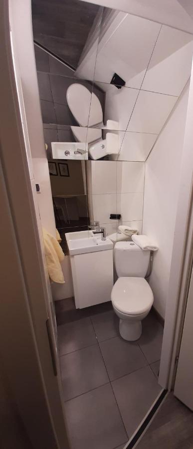 Kameralny pokój dla dwojga ze wspólną łazienką dla dwóch pokoi Sopot Exterior foto